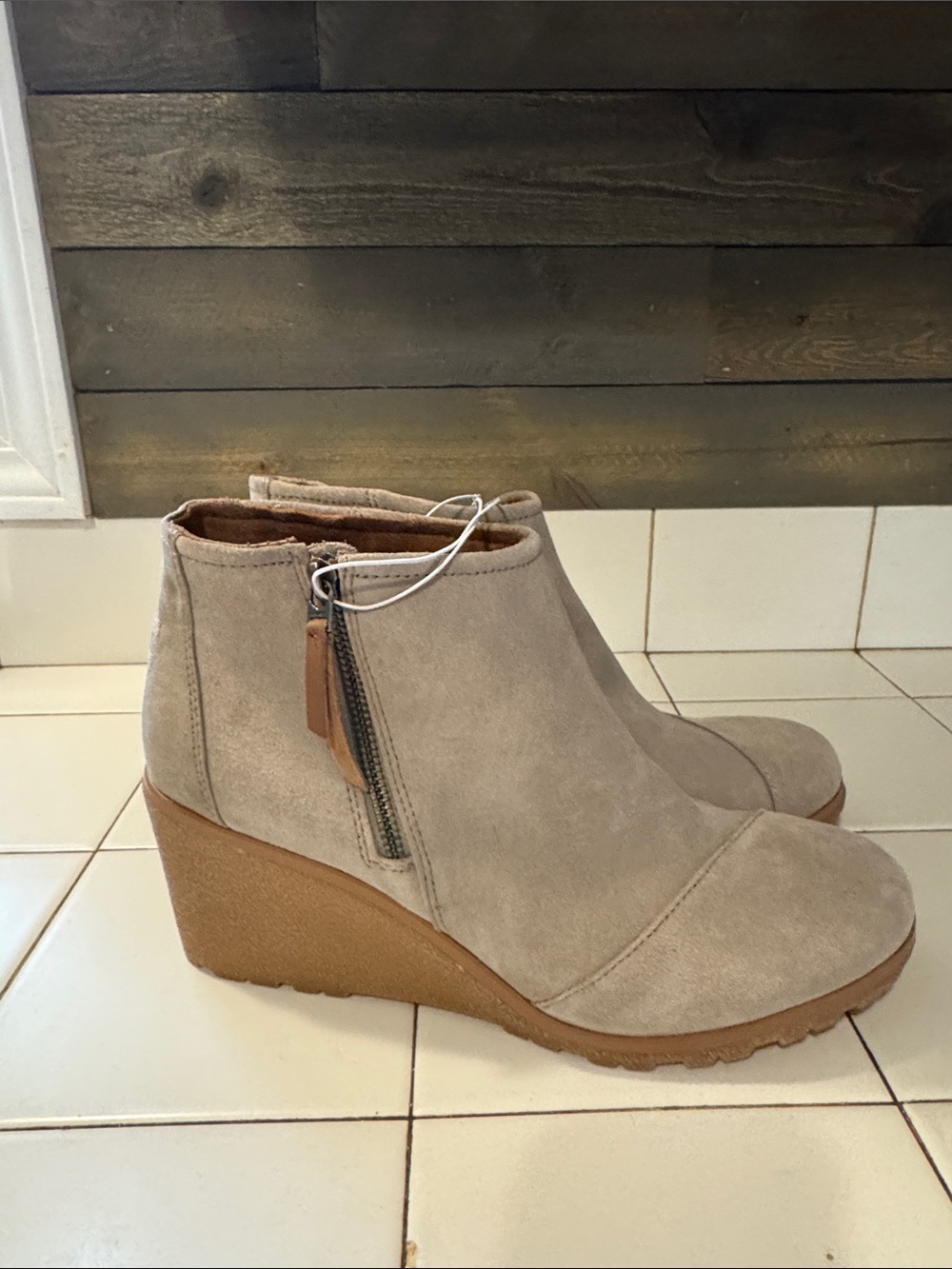 NWT Toms Women's Avery Desert Taupe Suede Mix Wedge Ankle Boots Boho Size 12